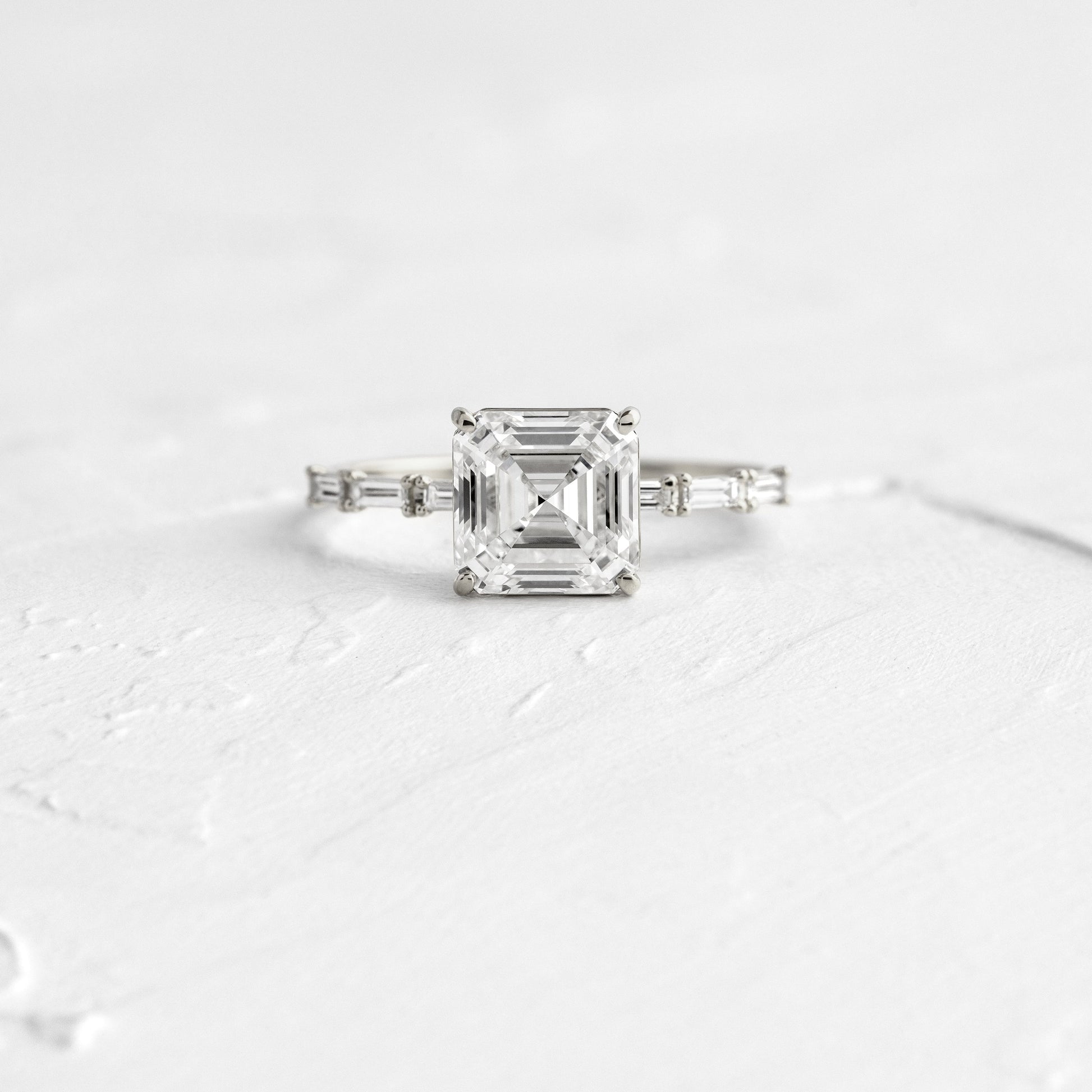 Solitaire-Oval Lab Grown Diamond Engagement Ring