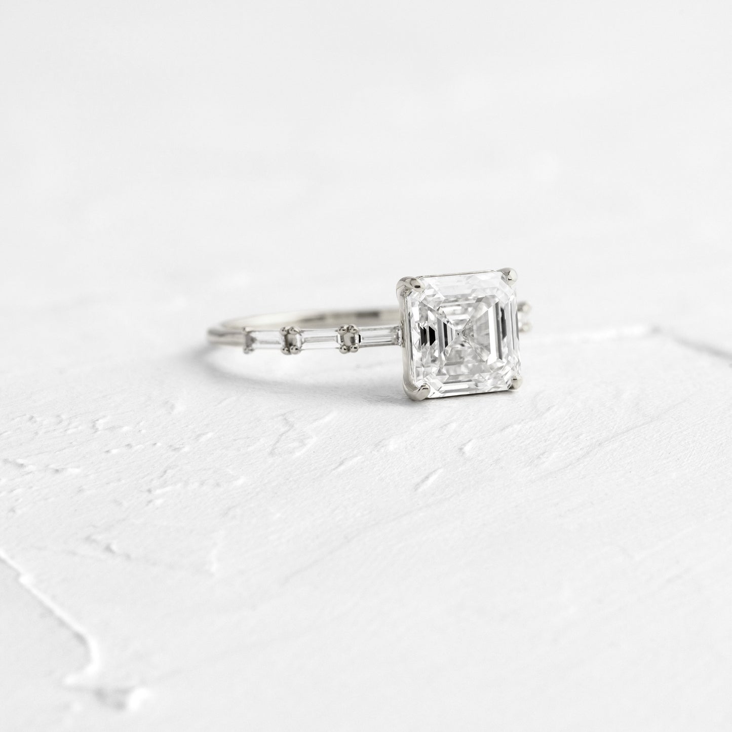 Solitaire-Oval Lab Grown Diamond Engagement Ring