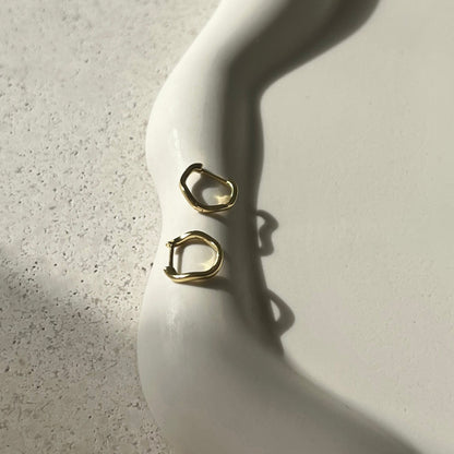 Gold Verve Wave Hoop Earrings 5