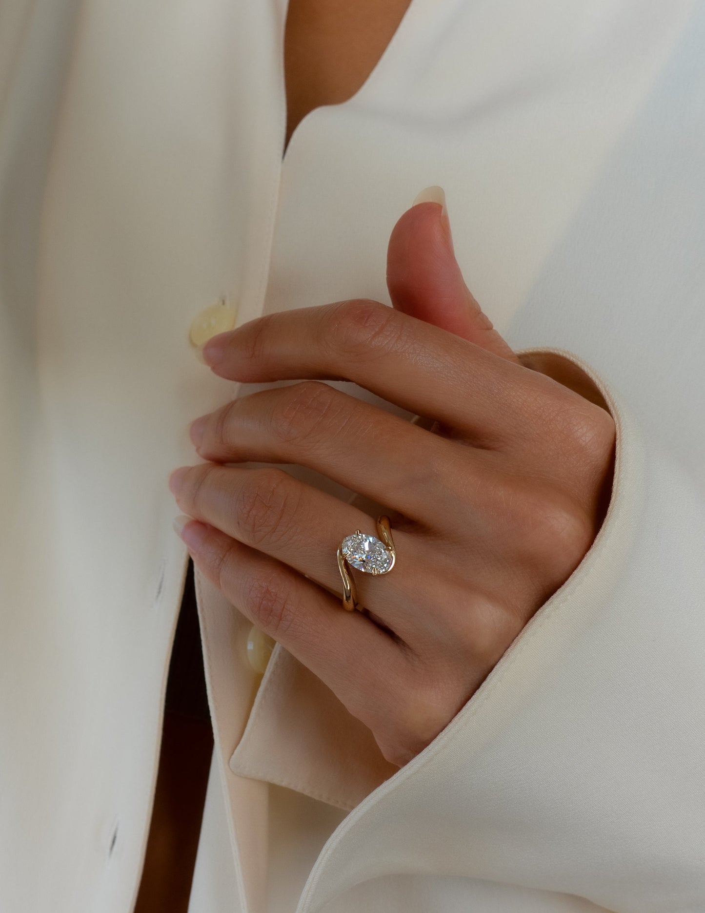 Solitaire-Oval Lab Grown Diamond Engagement Ring