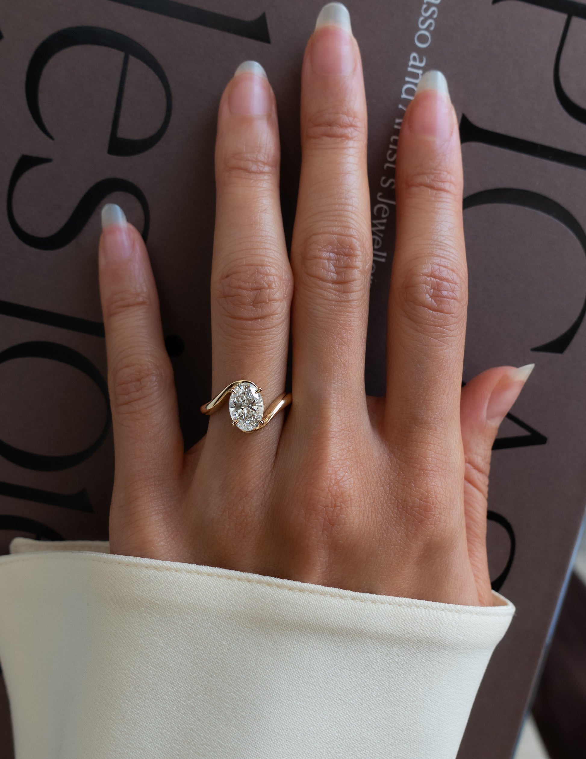 Solitaire-Oval Lab Grown Diamond Engagement Ring