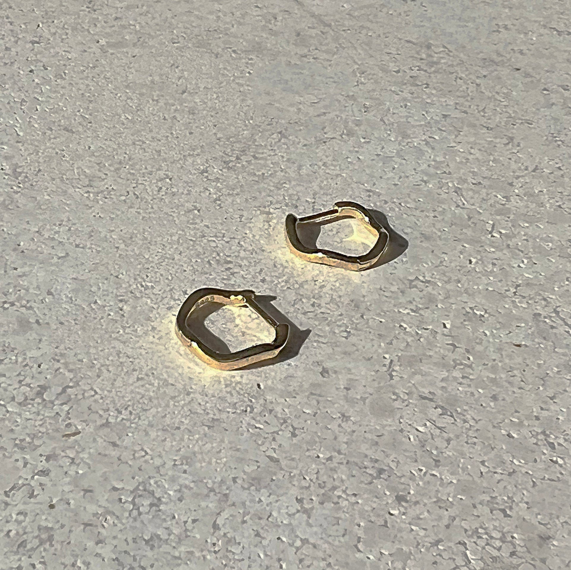 Gold Verve Wave Hoop Earrings 10