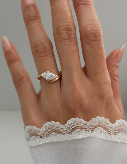 Solitaire-Oval Lab Grown Diamond Engagement Ring