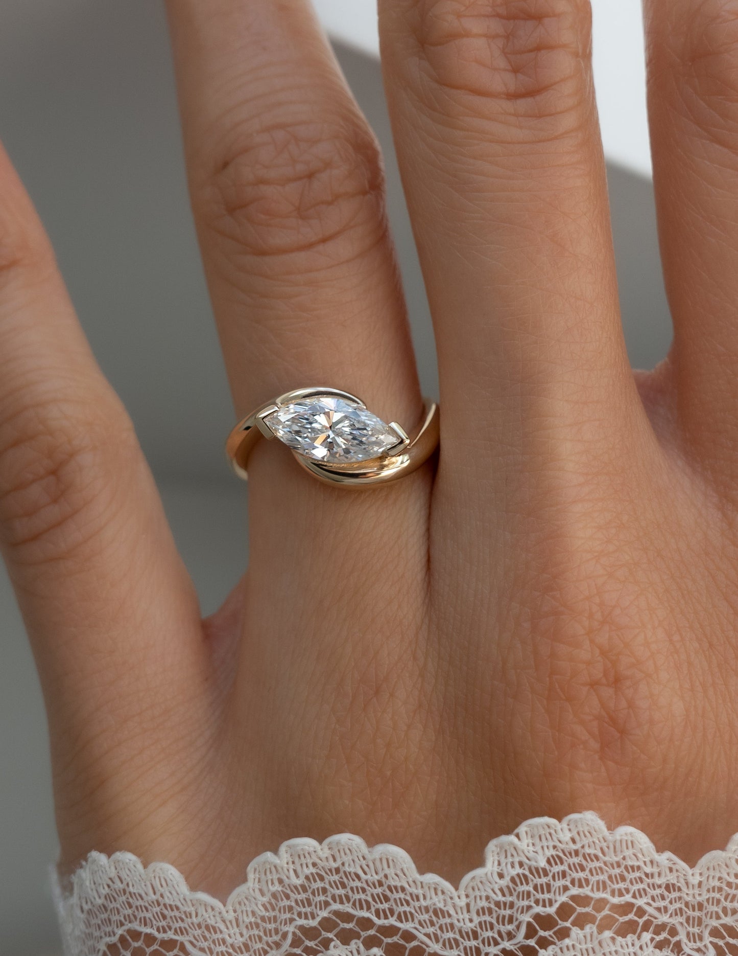 Solitaire-Oval Lab Grown Diamond Engagement Ring