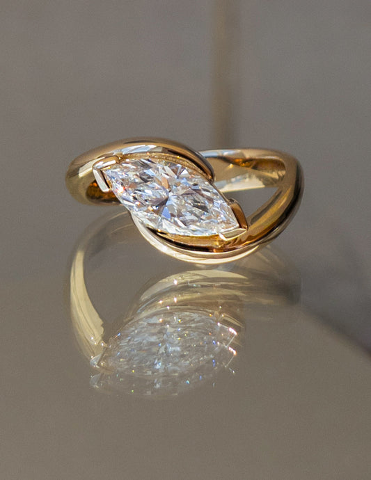 Solitaire-Oval Lab Grown Diamond Engagement Ring