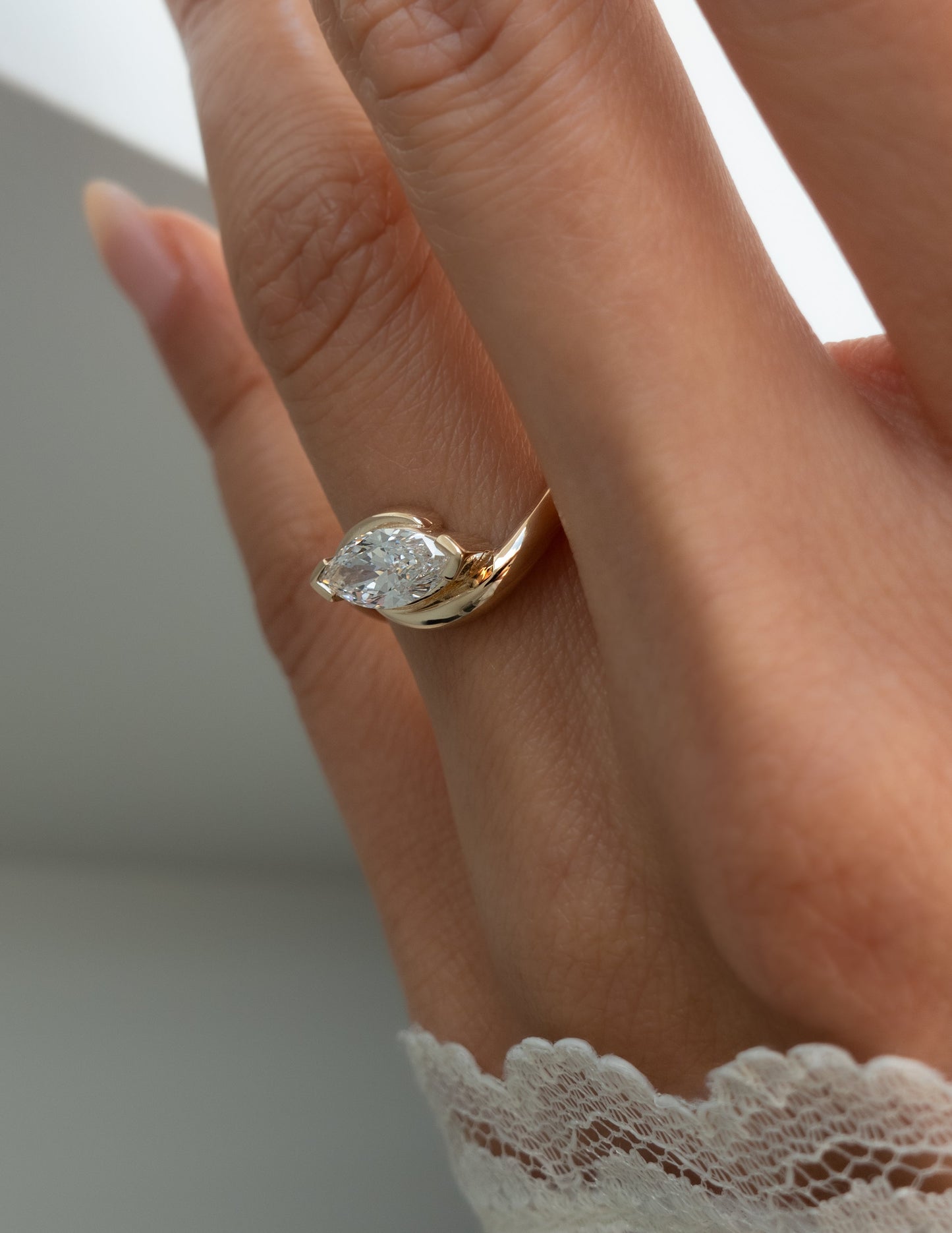 Solitaire-Oval Lab Grown Diamond Engagement Ring