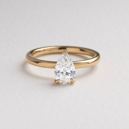 Solitaire-Oval Lab Grown Diamond Engagement Ring