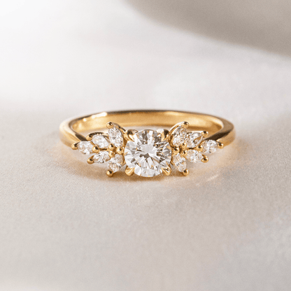 Solitaire-Oval Lab Grown Diamond Engagement Ring