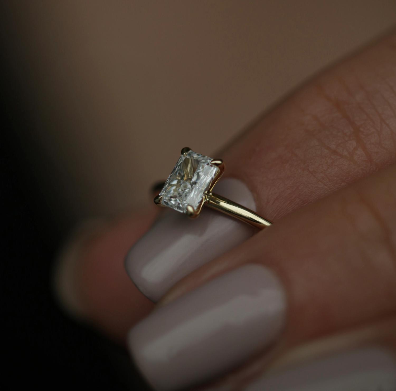 Radiant Elegance: 0.71 CT Lab-Grown Diamond Solitaire Engagement Ring