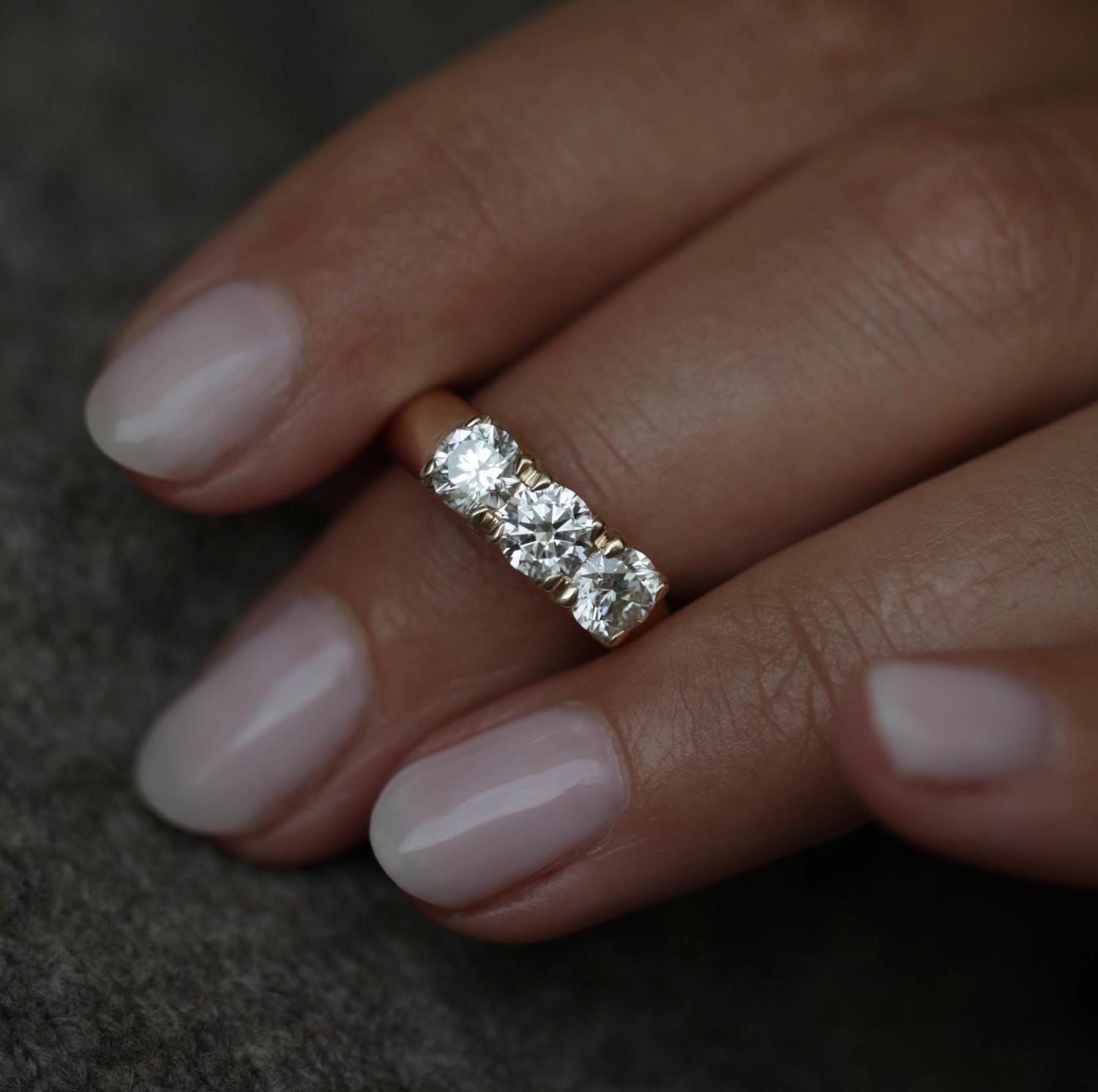 Eternal Elegance: 1.50 TCW Round Lab-Grown Diamond Trio Wedding Band 9