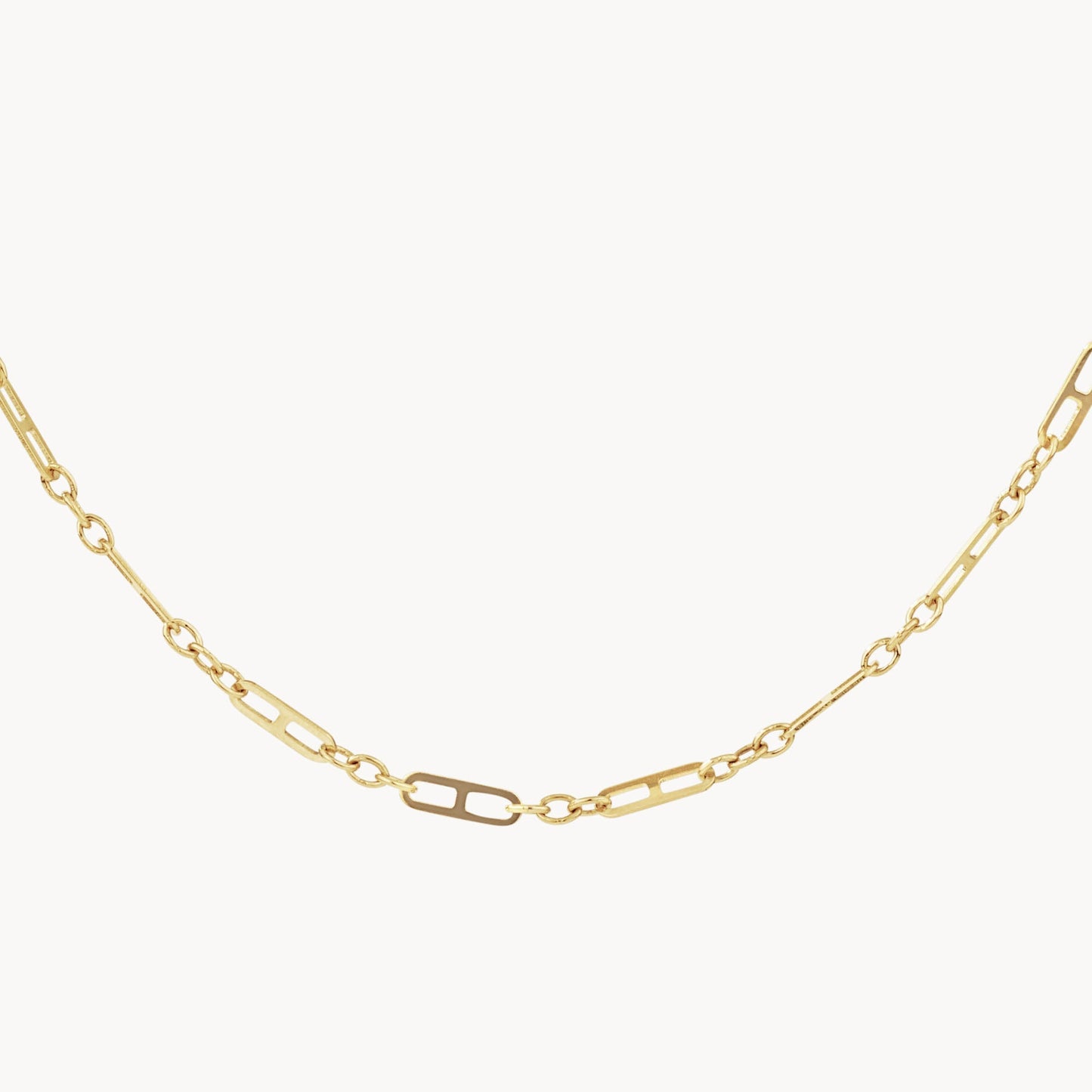 Elegant Gold Paperclip Chain Necklace 1