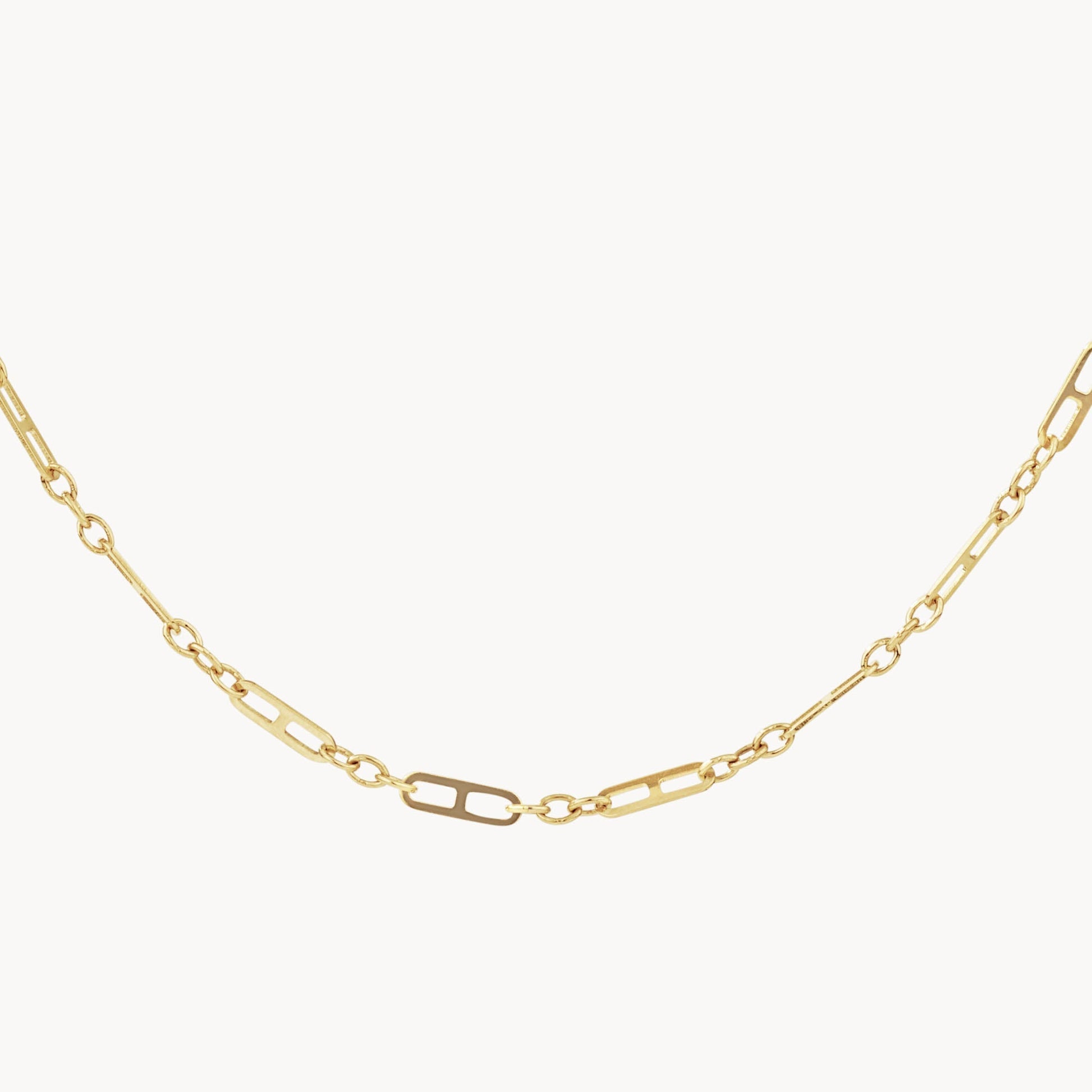 Elegant Gold Paperclip Chain Necklace 1