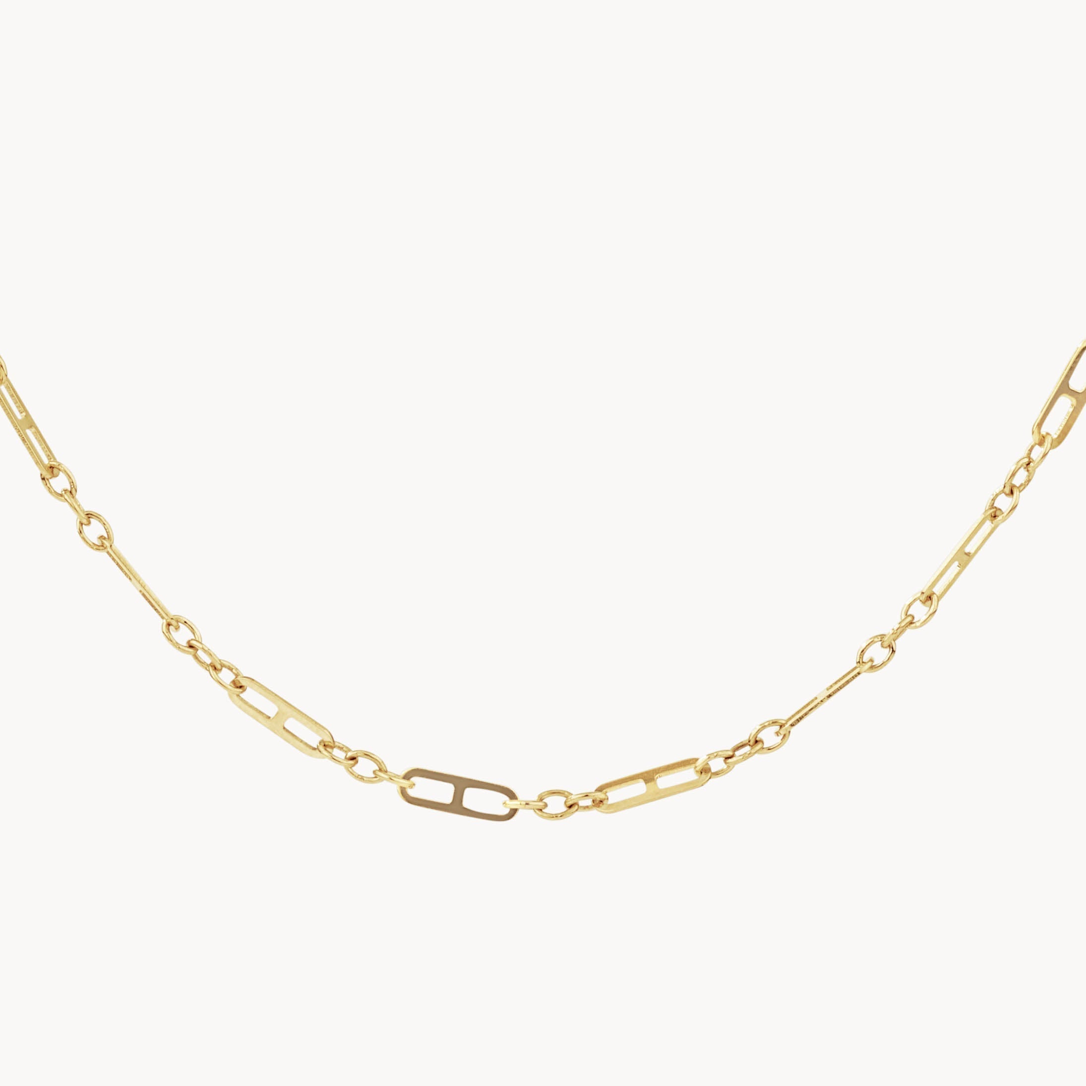 Elegant Gold Paperclip Chain Necklace