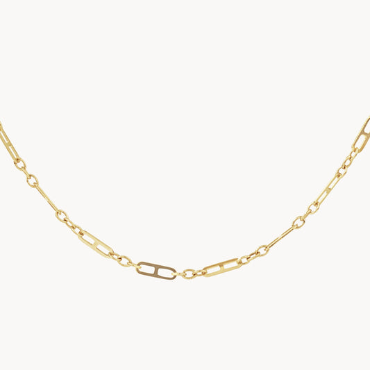 Elegant Gold Paperclip Chain Necklace