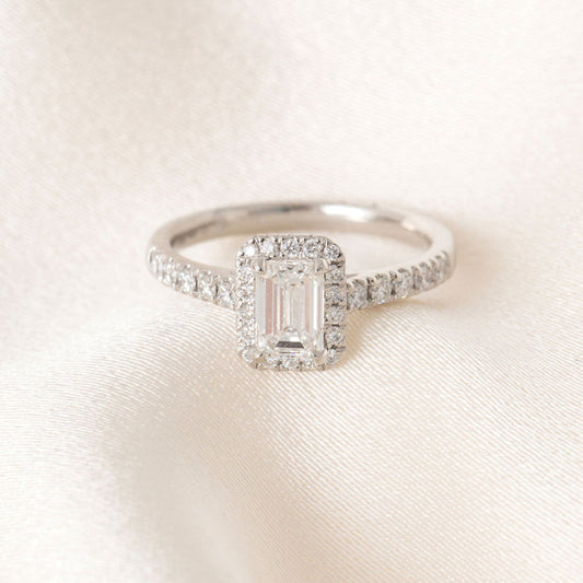 Halo-0.80 CT Emerald Lab Grown Diamond Engagement Ring