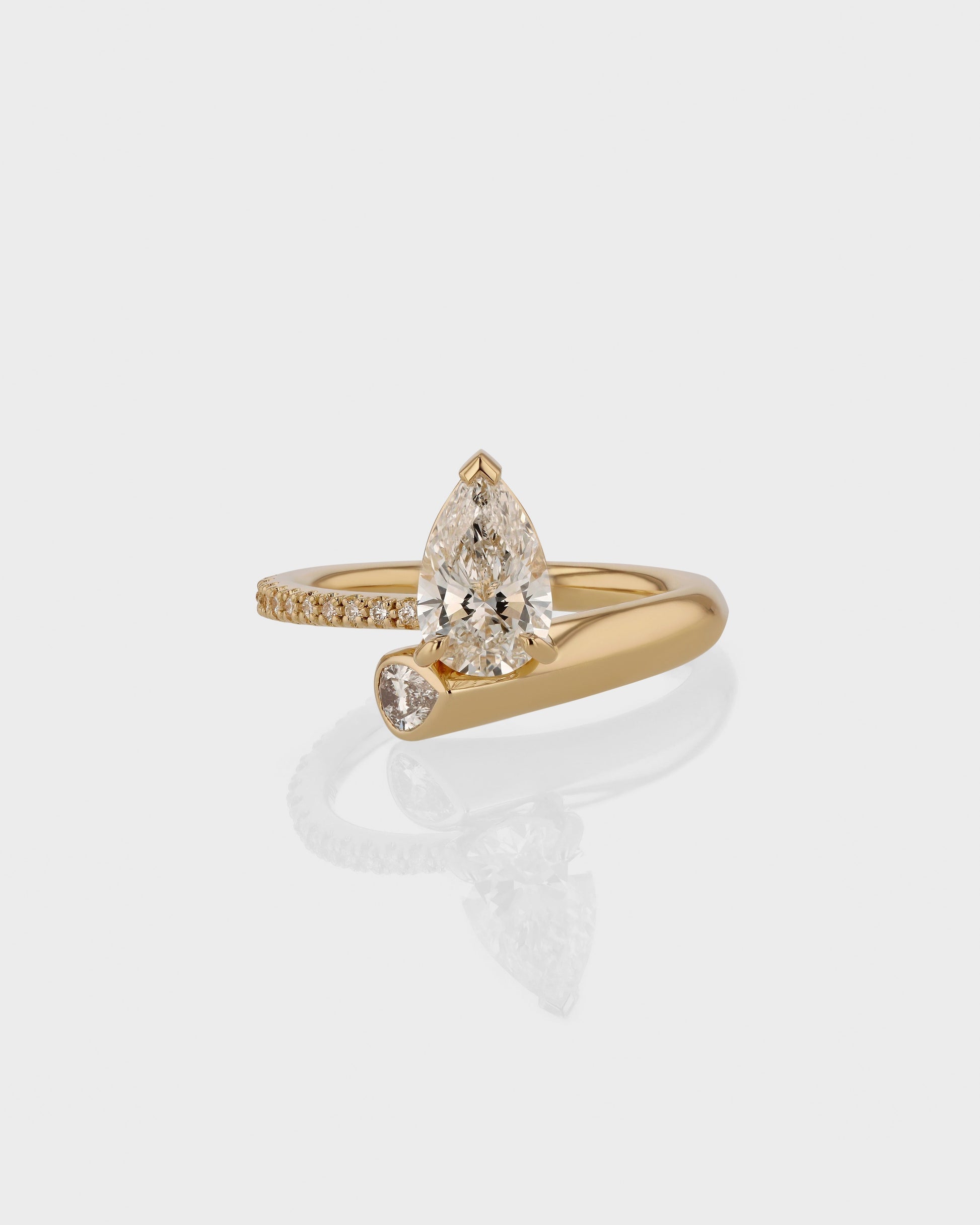 1.0 CT Pear Lab Grown Diamond Swirl Gold Engagement Ring 1