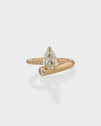 1.0 CT Pear Lab Grown Diamond Swirl Gold Engagement Ring 1
