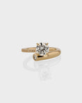 Load image into Gallery viewer, 1.0 CT Round Lab Grown Diamond Swirl Engagement Ring in Gold
