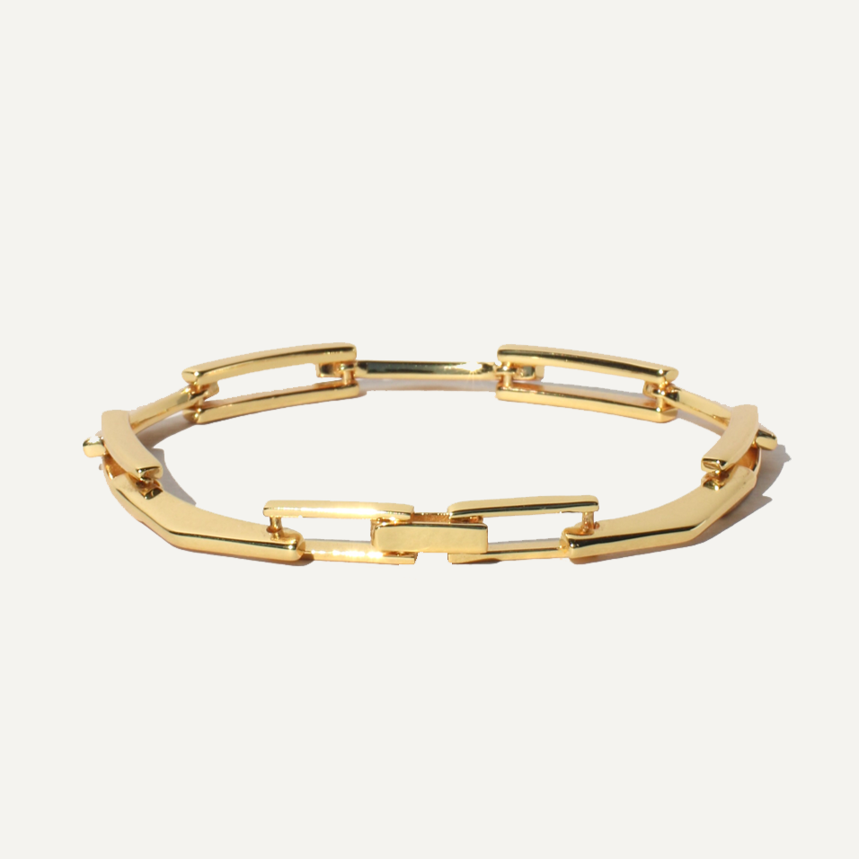 Long Gaped Clip Chain Bracelet 1