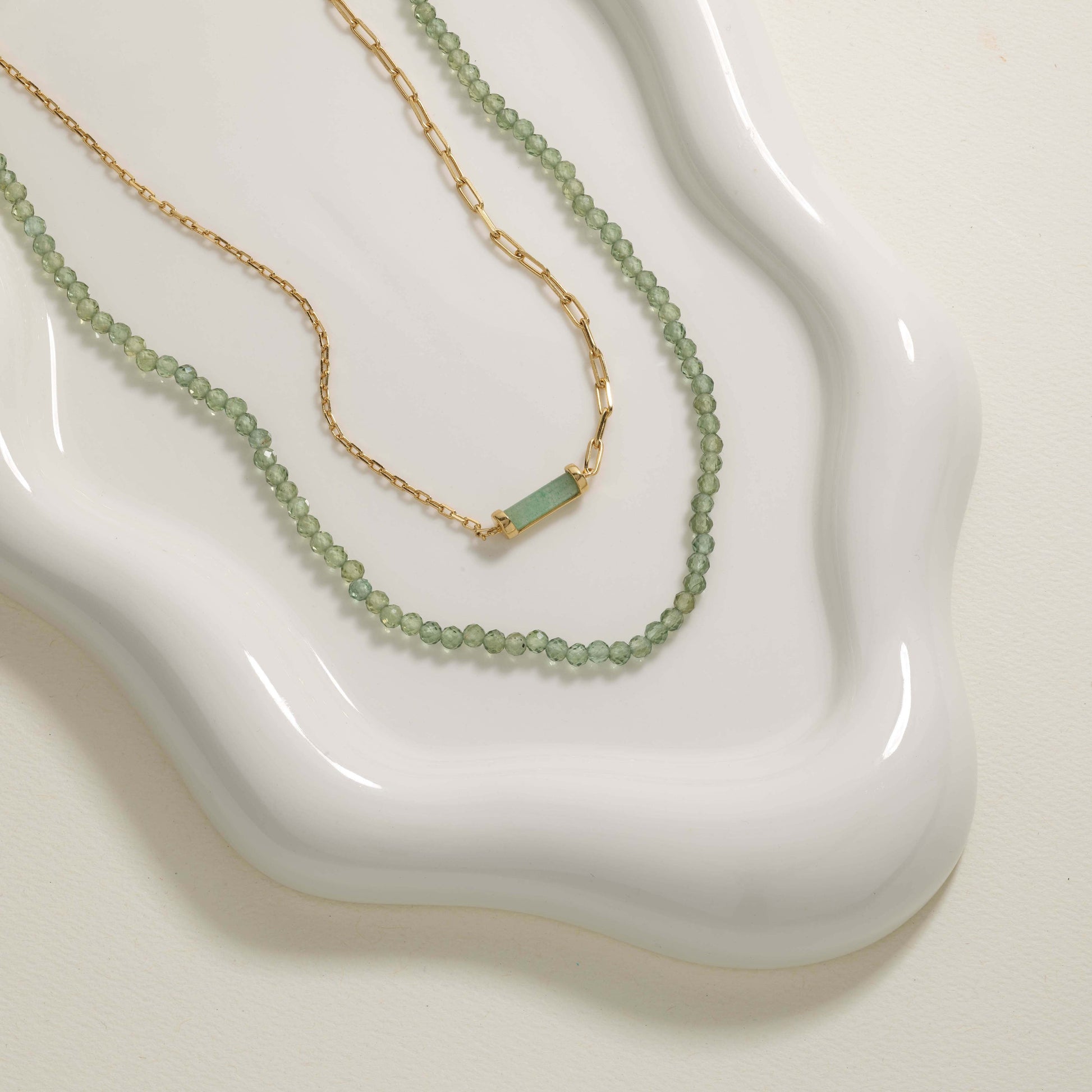 1.42 CT Rectangle Aventurine Gemstone Necklace in Gold Chain 3