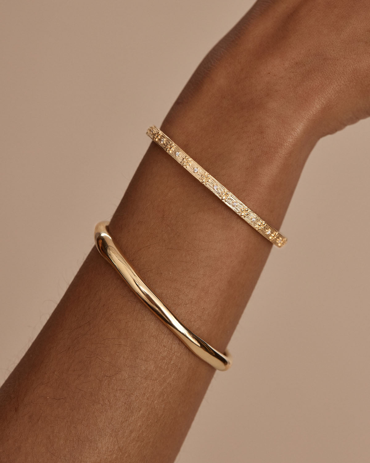 Elegant Organic Gold Bangle Bracelet