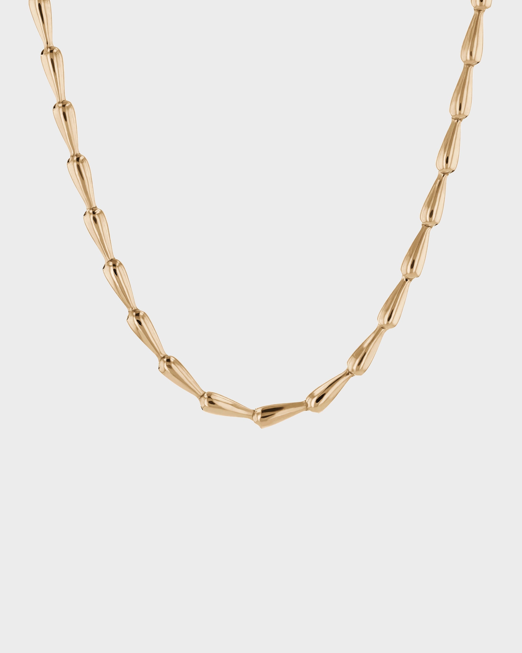 Elegant Gold Teardrop Chain Necklace