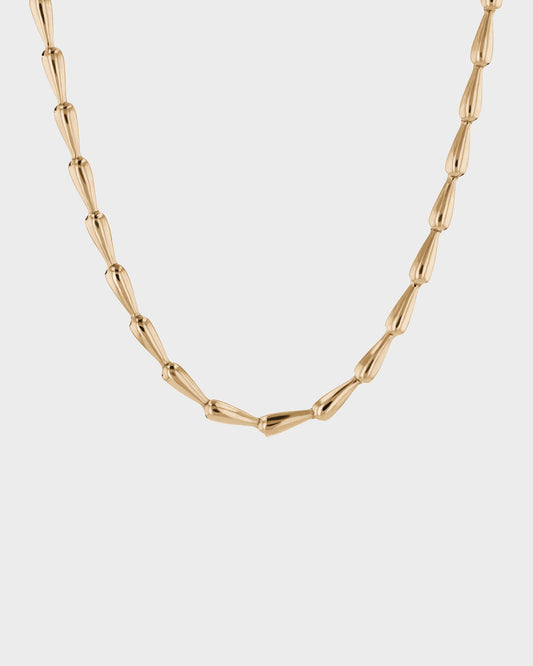 Elegant Gold Teardrop Chain Necklace