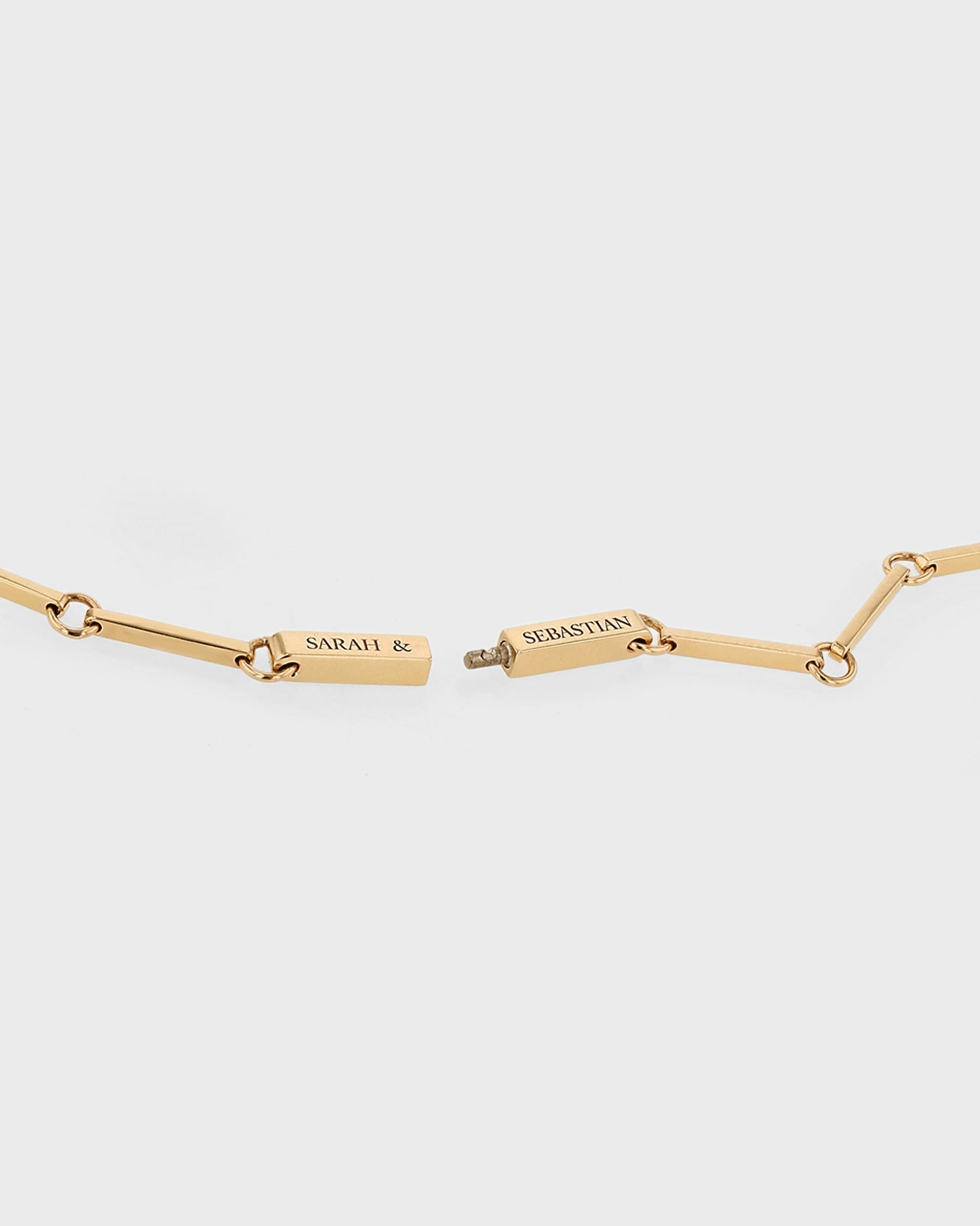 Elegant Gold Bar Link Necklace