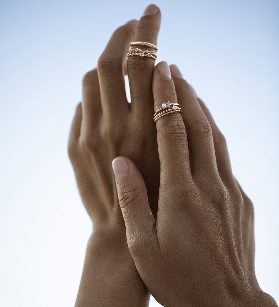 Elegant Gold Wedding Band with Round Lab-Grown Diamonds 2