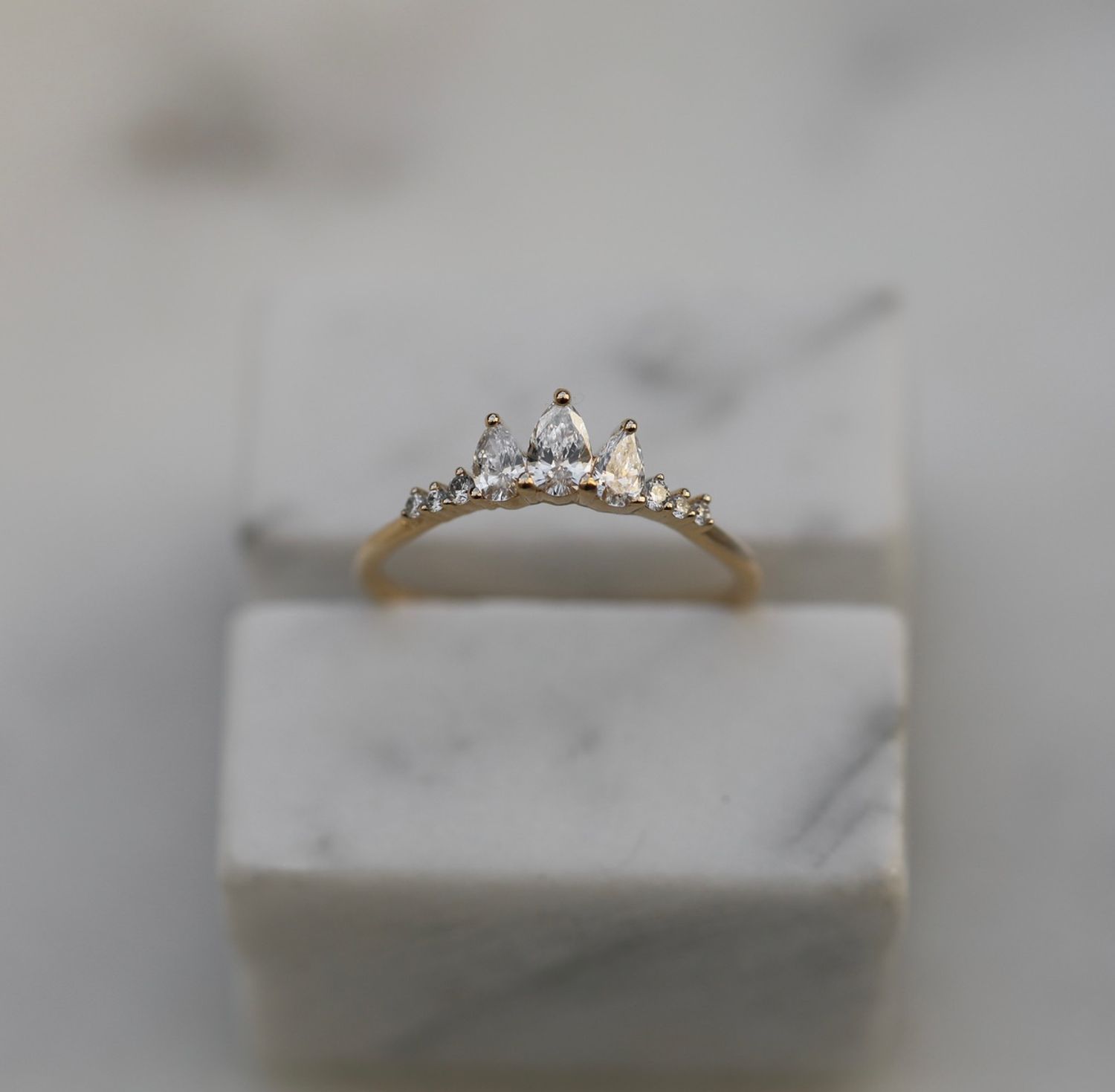 Eternal Splendor: 0.43 TCW Pear & Round Lab-Grown Diamond Wedding Band