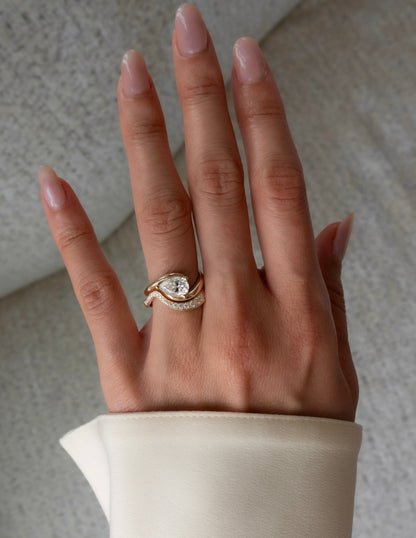 Solitaire Rapture & Pave Band- Oval Lab Grown Diamond Bridal Set