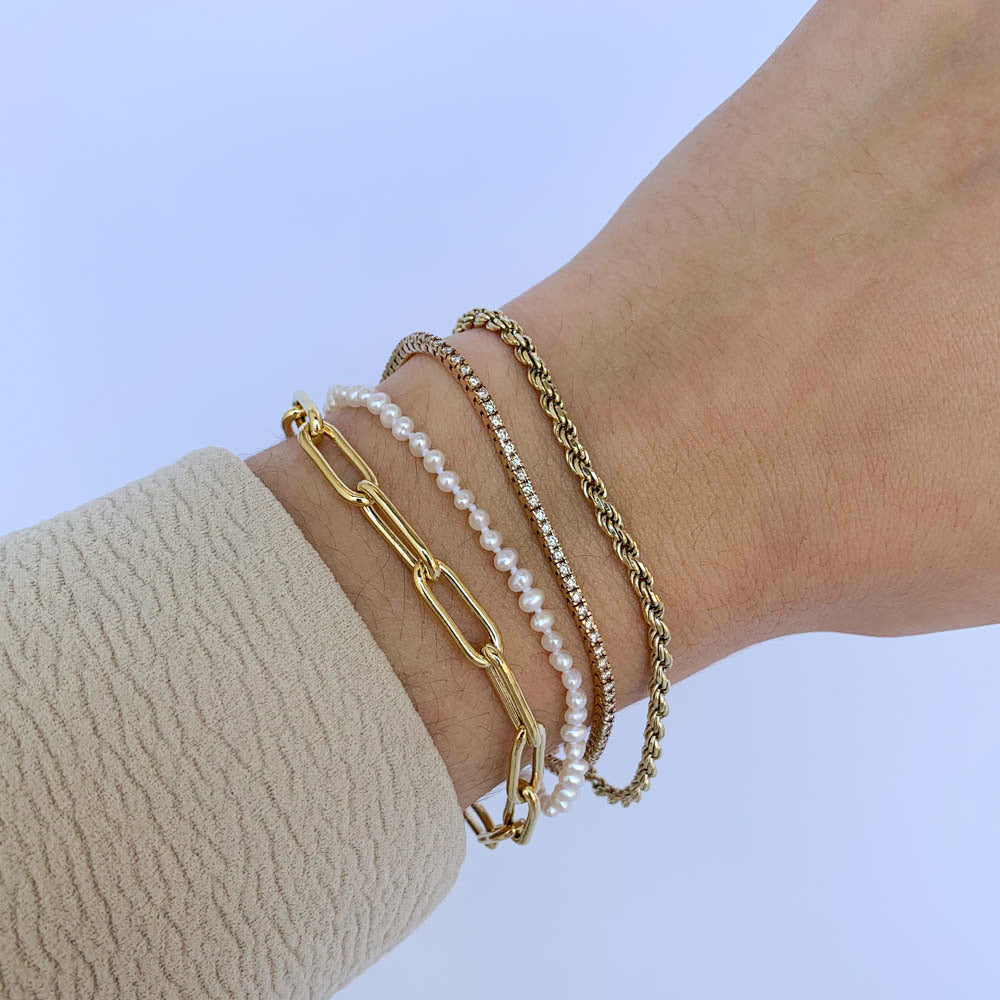 Elegant Gold Paperclip Chain Bracelet