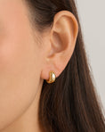 Load image into Gallery viewer, Bold Huggie Hoop Earrings 4
