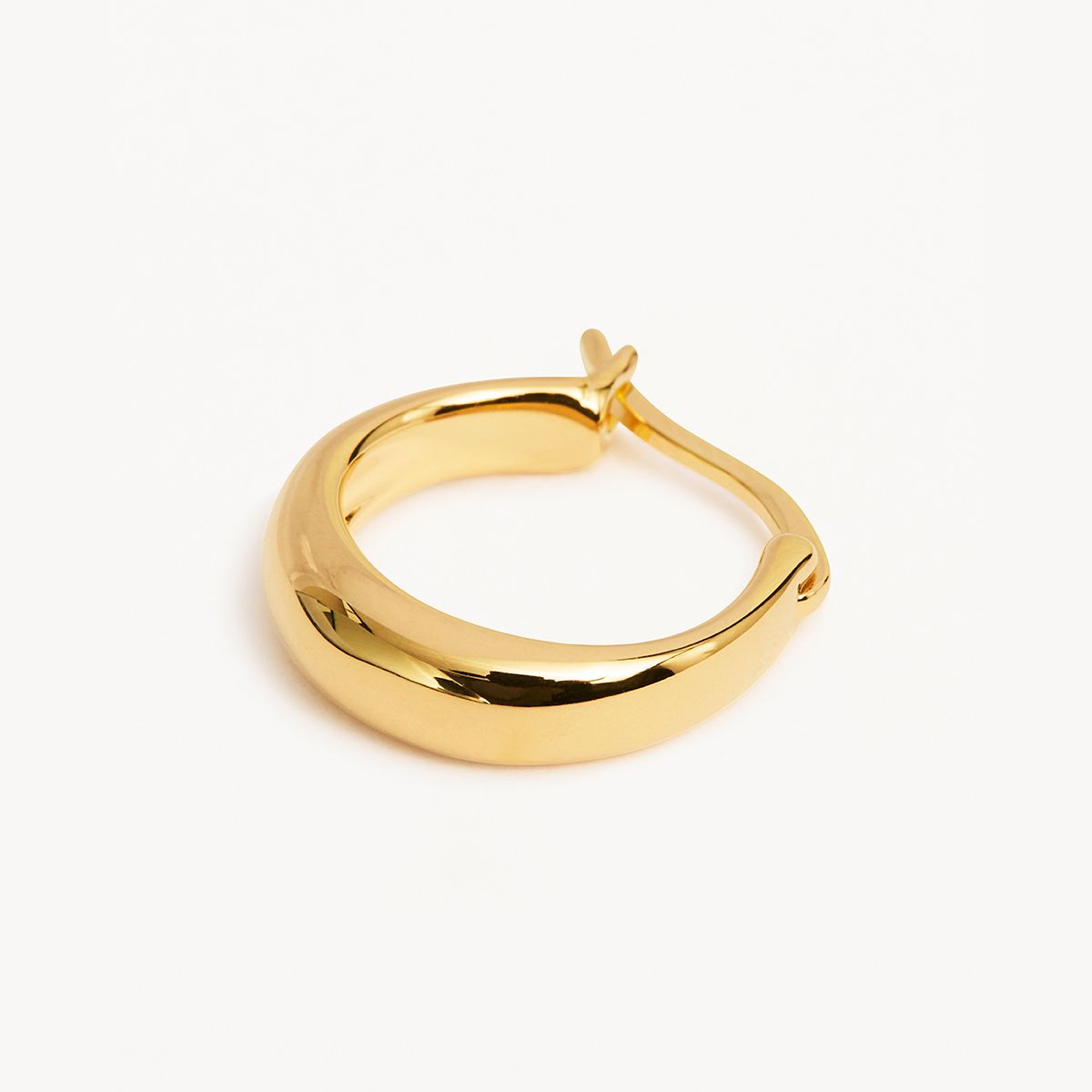 Golden Elegance: Petite Round Hoop Earrings 6