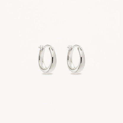 Golden Elegance: Petite Round Hoop Earrings 3