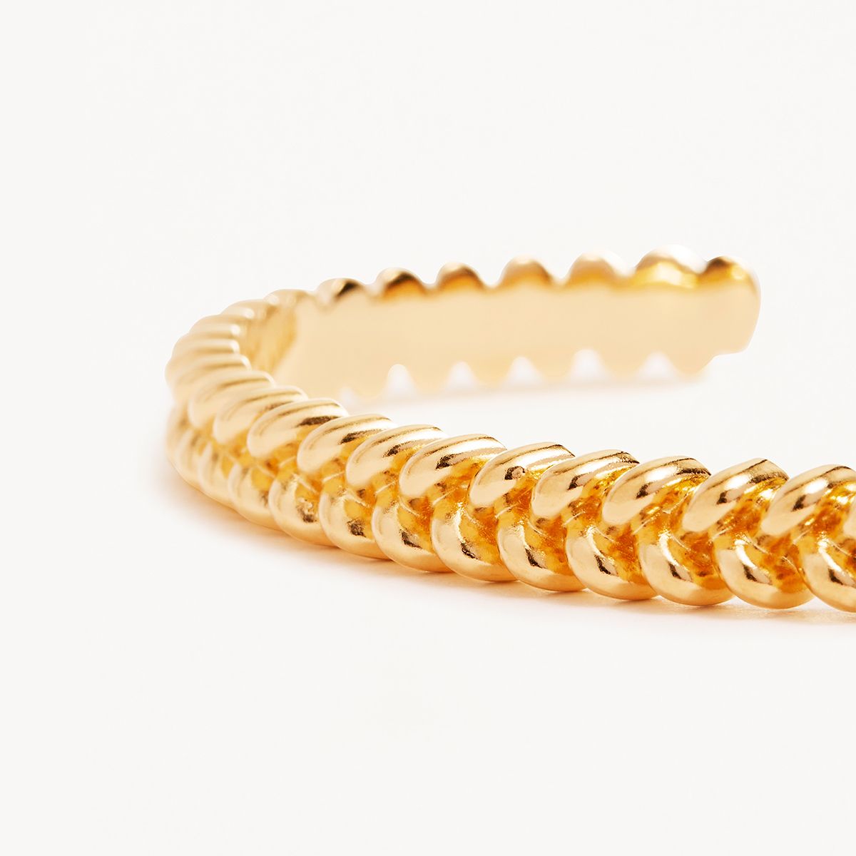 Elegant Gold-Twist Cuff Bracelet 3