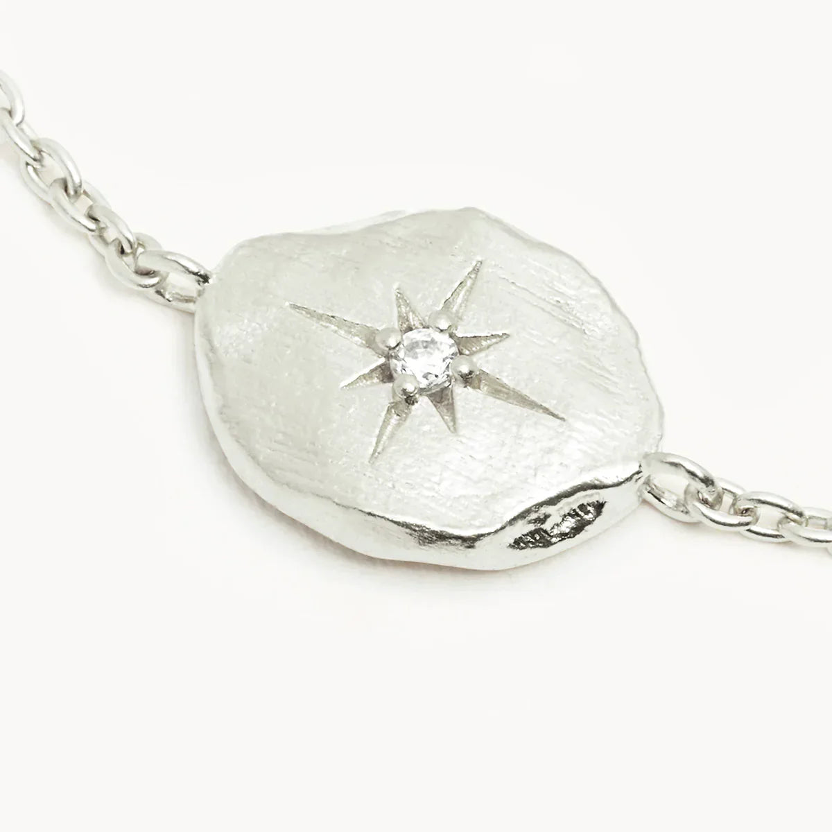 Elegant Gold Bracelet with 0.02 TCW Round Lab-Grown Diamond 8