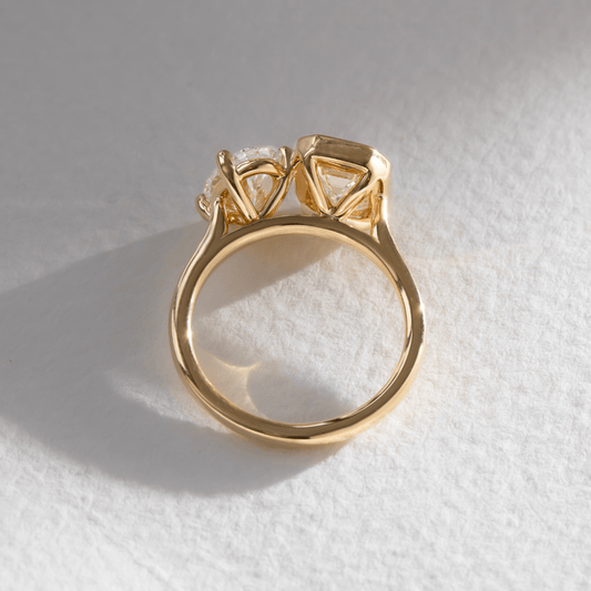 Solitaire-Oval Lab Grown Diamond Engagement Ring