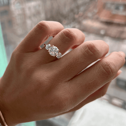 Solitaire-Oval Lab Grown Diamond Engagement Ring