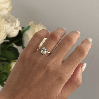 Solitaire-Oval Lab Grown Diamond Engagement Ring