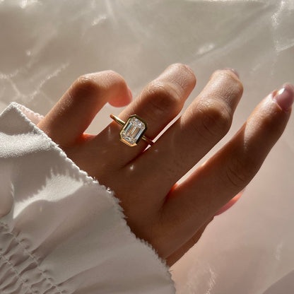 Solitaire-Oval Lab Grown Diamond Engagement Ring