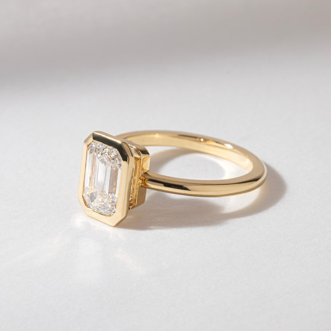 Solitaire-Oval Lab Grown Diamond Engagement Ring