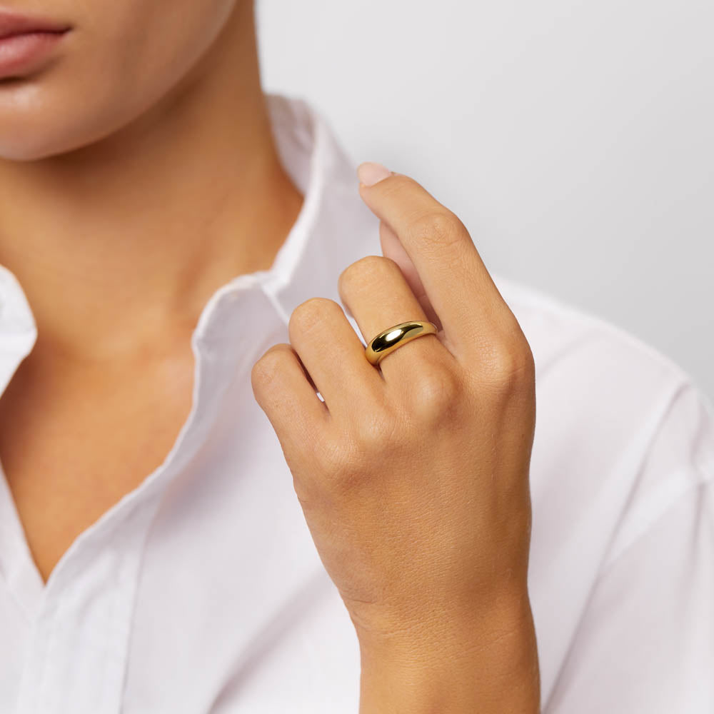 Golden Curve Dome Pinky Ring