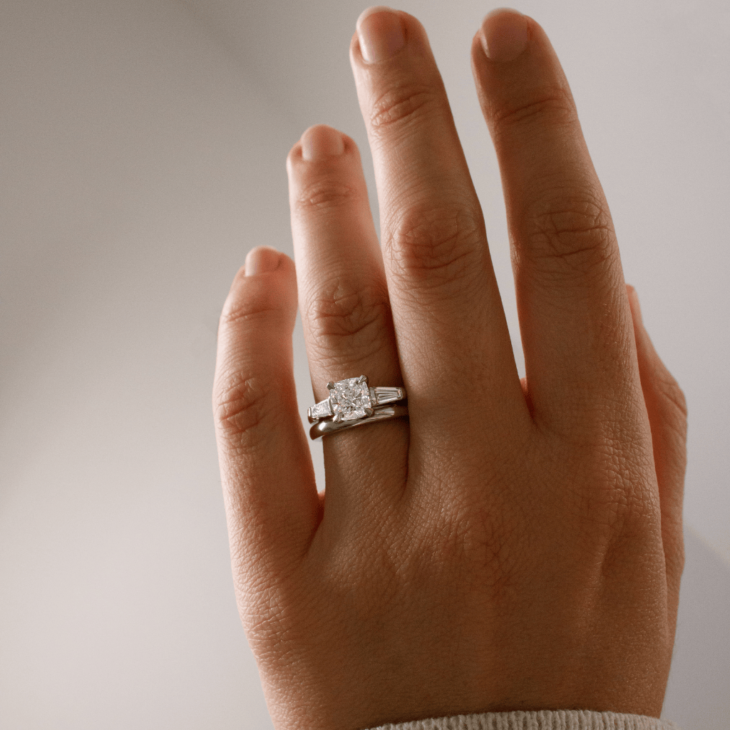 Solitaire-Oval Lab Grown Diamond Engagement Ring