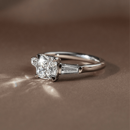 Solitaire-Oval Lab Grown Diamond Engagement Ring