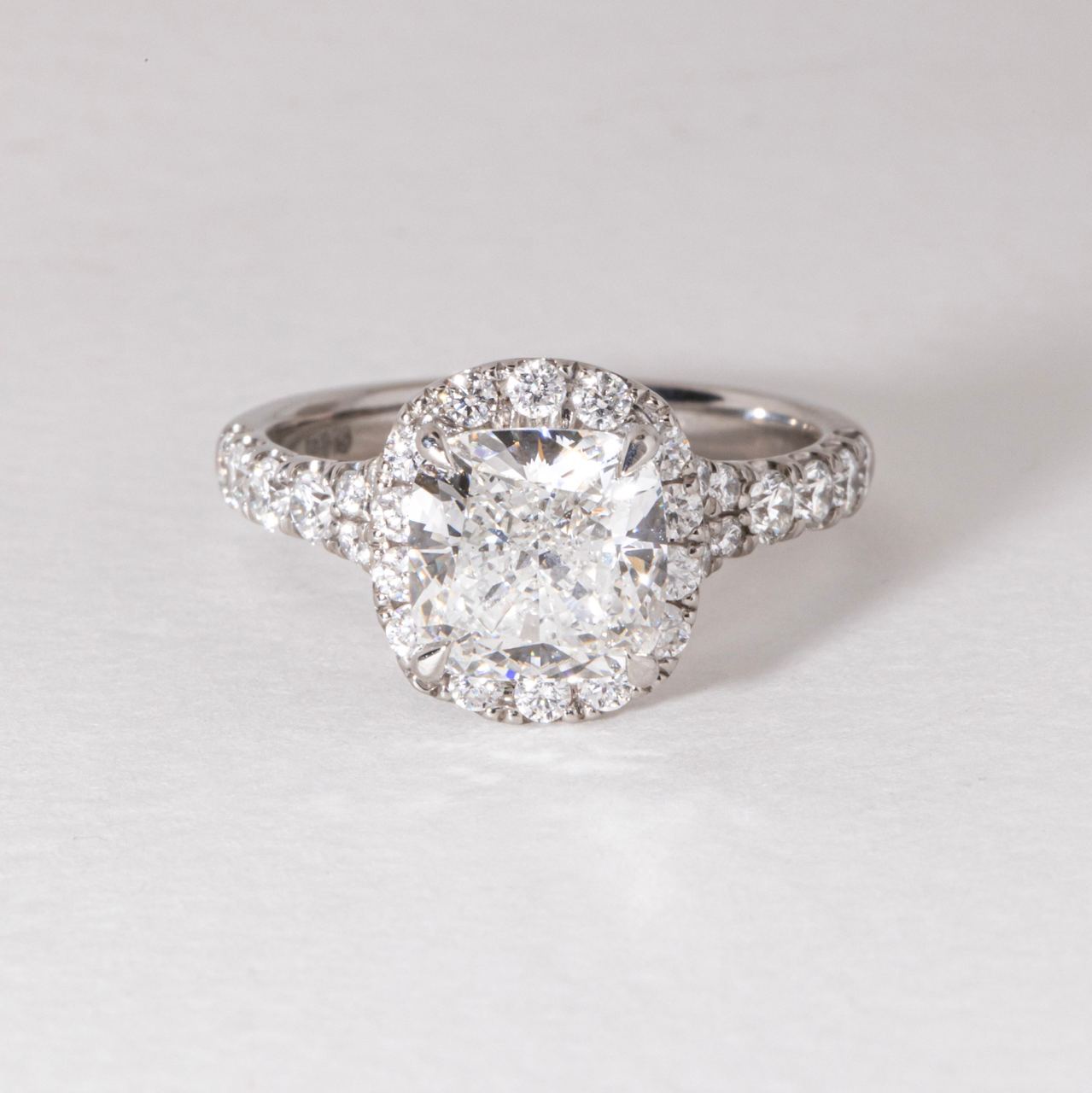 Solitaire-Oval Lab Grown Diamond Engagement Ring