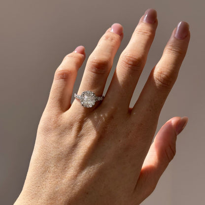 Solitaire-Oval Lab Grown Diamond Engagement Ring