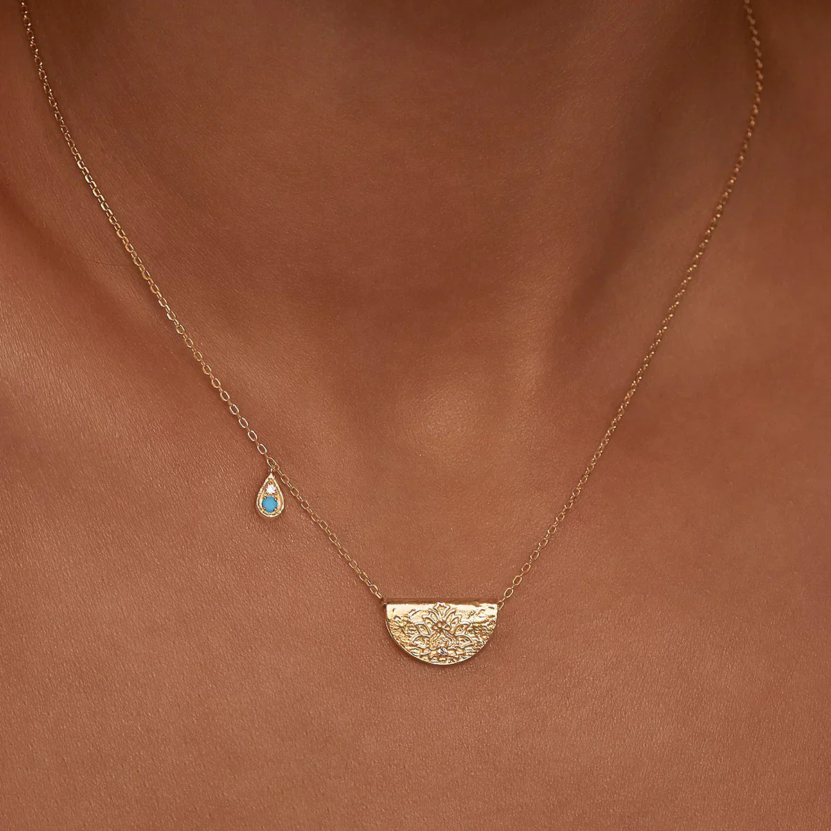 Elegant Gold Necklace with 0.06 TCW Round Opal and Lab-Made Diamond Accents