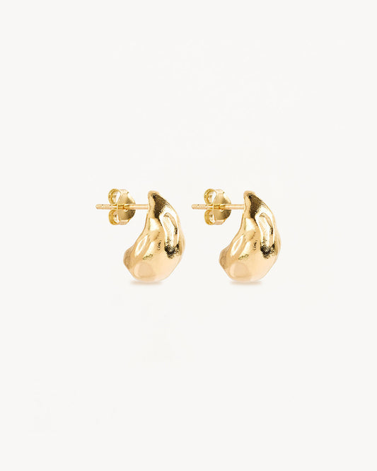 Elegant Curved Gold Stud Earrings