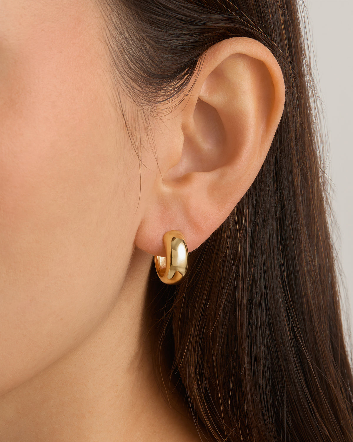 Bold Small Hoops Gold Earring 2